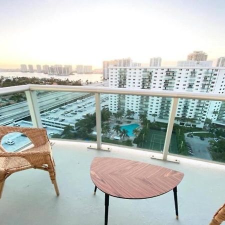 Zen Vacation Rentals Modern Penthouse Across Ocean Miami Beach Exteriör bild