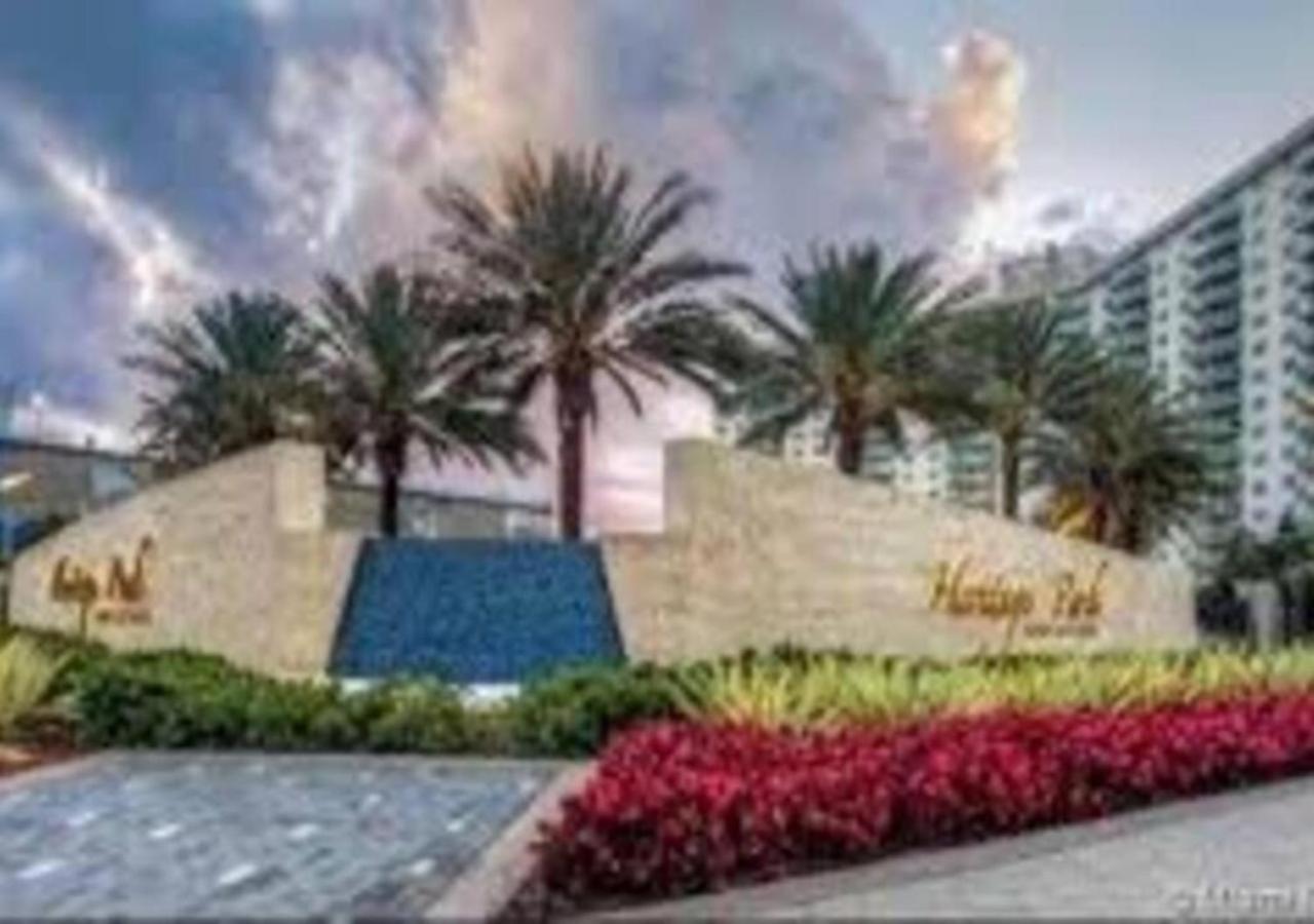 Zen Vacation Rentals Modern Penthouse Across Ocean Miami Beach Exteriör bild