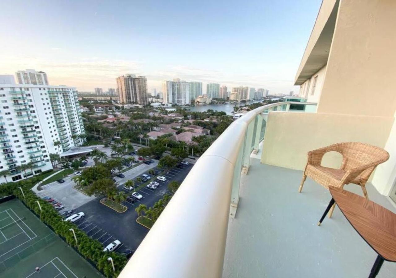 Zen Vacation Rentals Modern Penthouse Across Ocean Miami Beach Exteriör bild